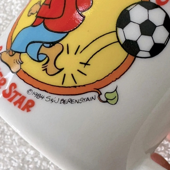 Vintage 1984 S. J. Berenstain Brother Bear Soccer Star Ceramic Coffee Mug Rare - Picture 7 of 9